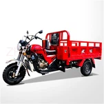Nový tříkolový tříkolový motocykl s plynovým pohonem